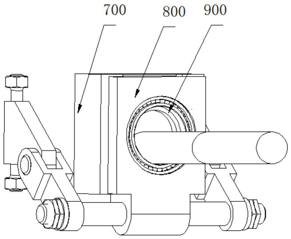 Low-stress discharging die and method in pure rolling contact with bar