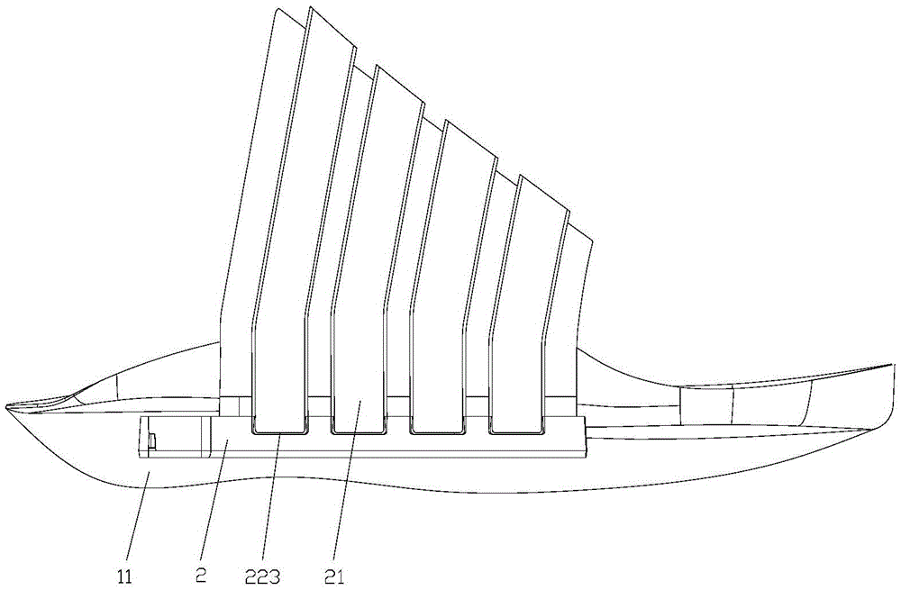 Shoe with shoe lace tightness capable of being automatically adjusted