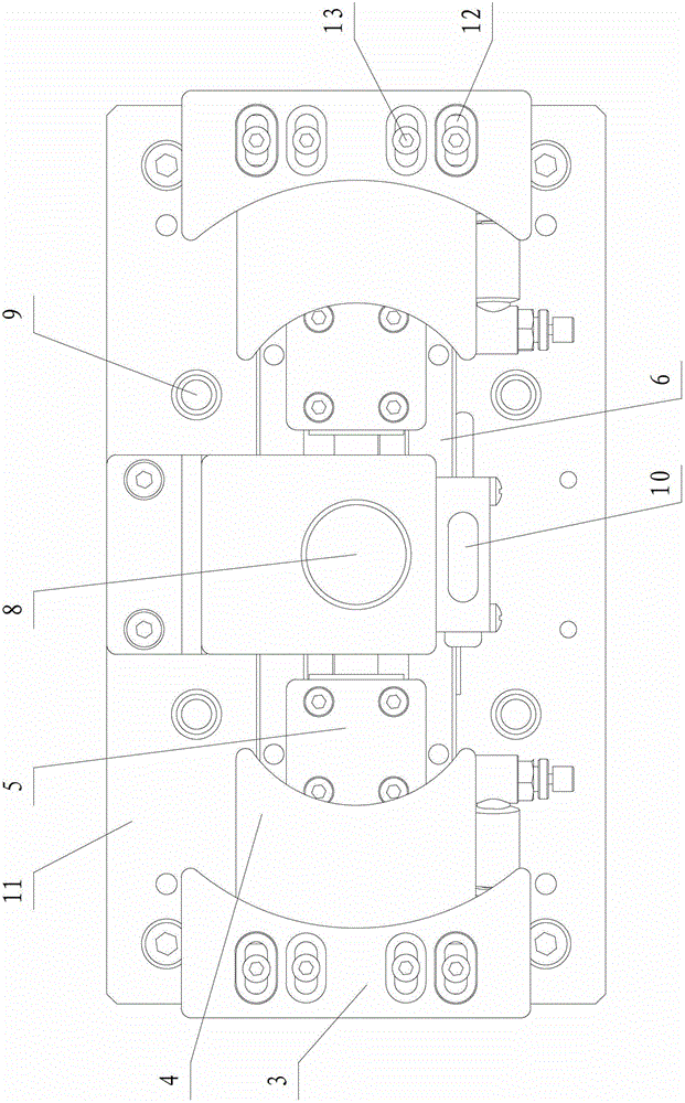 A multi-size wafer centering device