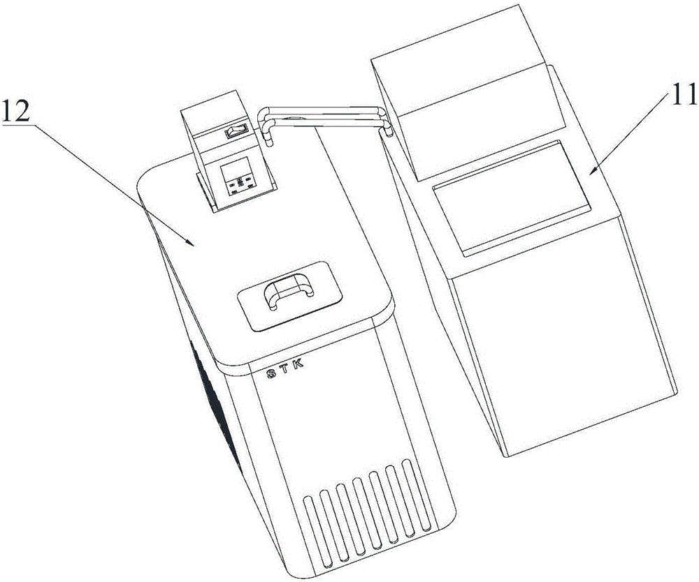 Device for continuous measurement of breathing delta13C of soil microorganisms