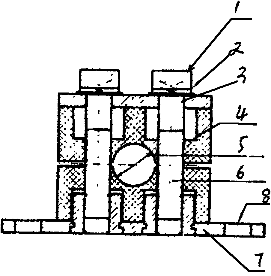 Light pipe clamp with smooth riveting base plate