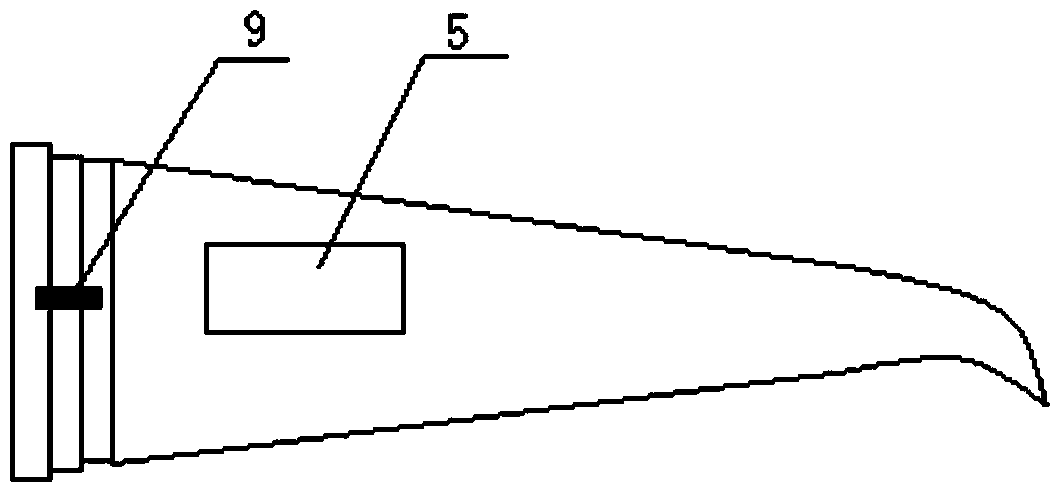 Environmental light self-adaptive adjusting method used for biological clock adjusting glasses