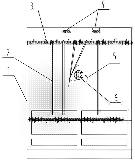 Device for scattering straight rice noodles by rubbing