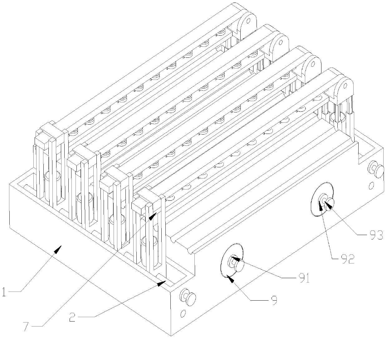 Automatic clamping device for EPP foam plate cutting