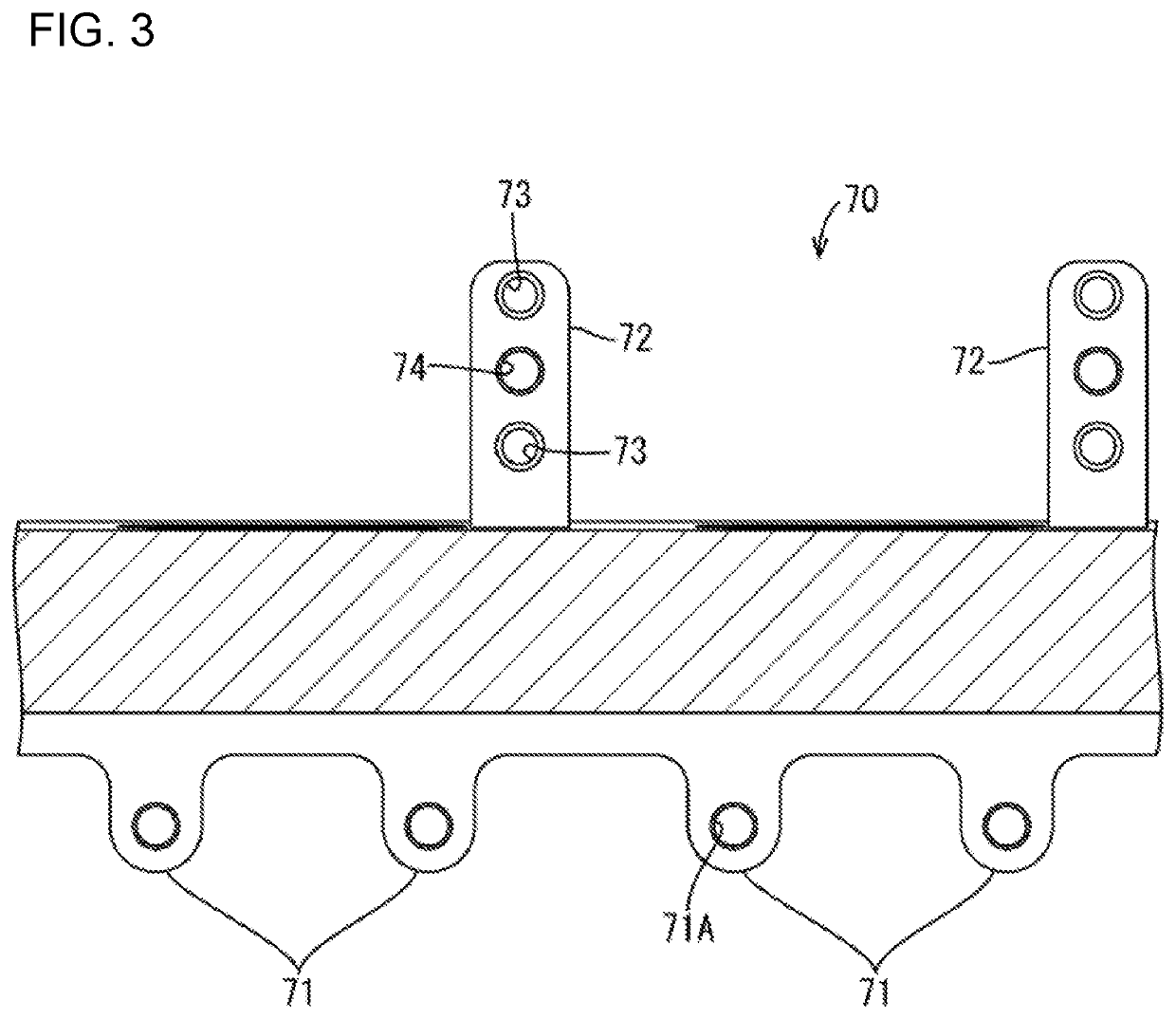 Connector with pry preventing protrusion