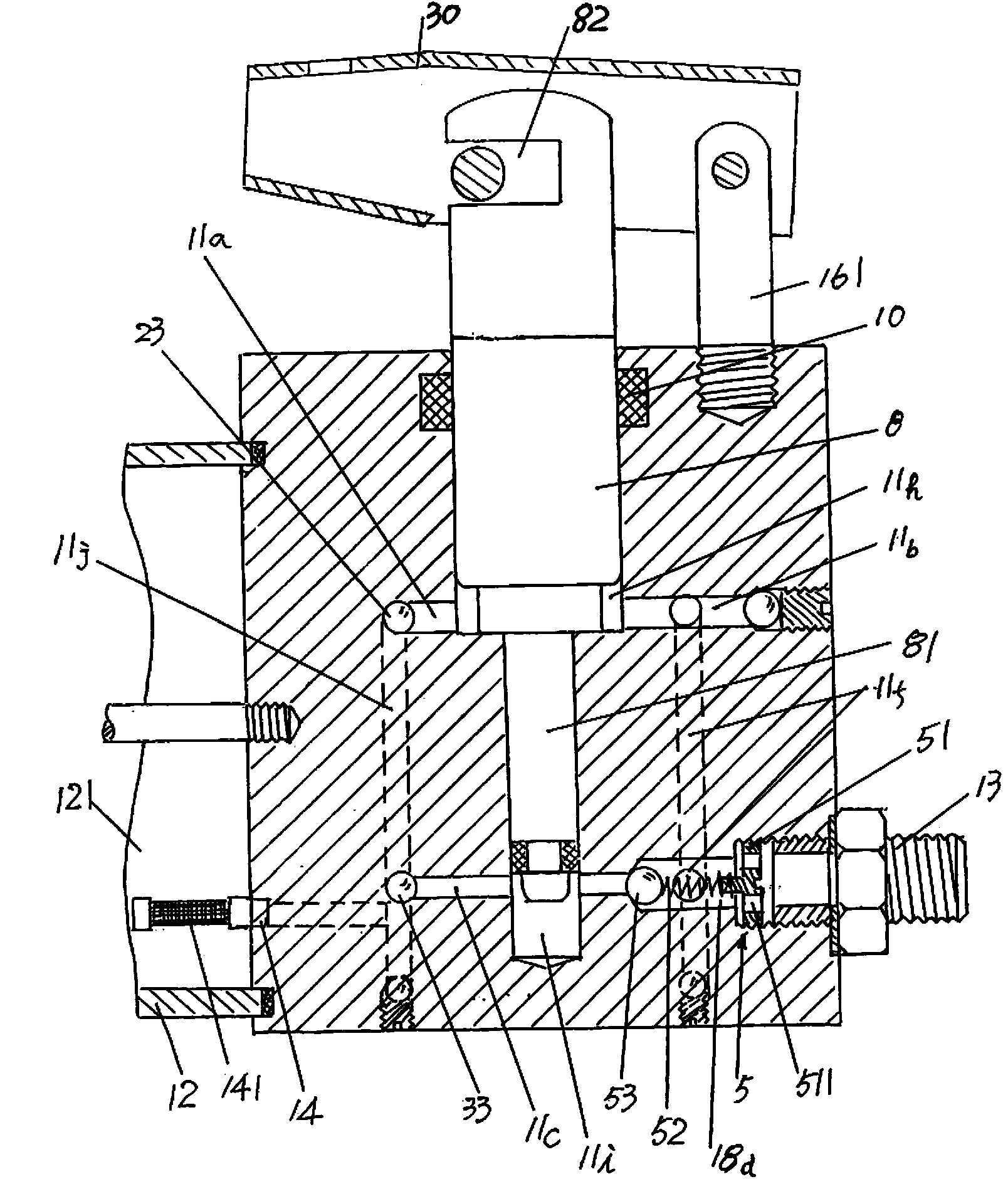 Valve body structure for manually adjusting fast speed or slow speed of oil pumping