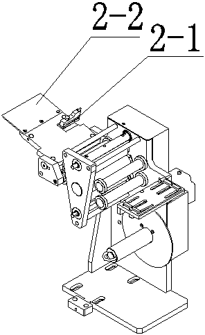 Dual-row and dual-column labeling machine