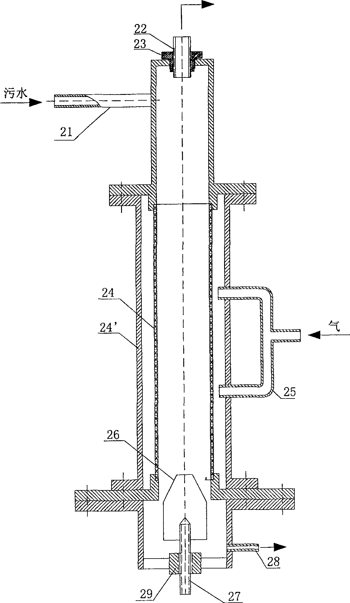 Method for treating oil refining sewage by employing multi-stage inflatable cyclonic current technology