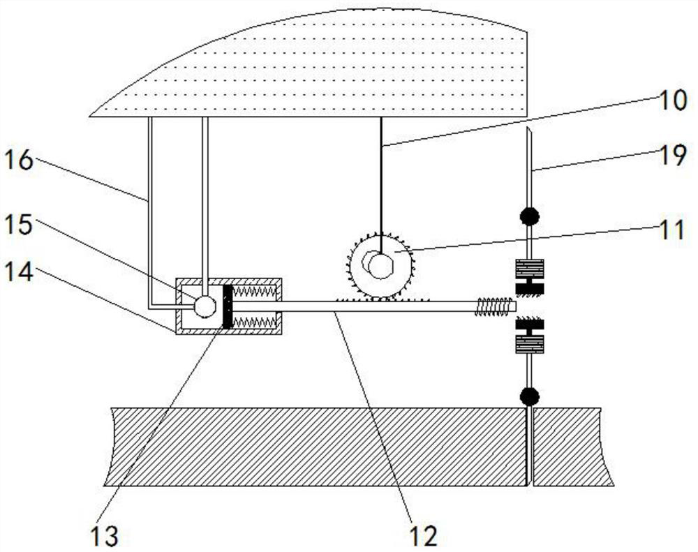 Low-voltage compound fuse with melt capable of being replaced without disassembly