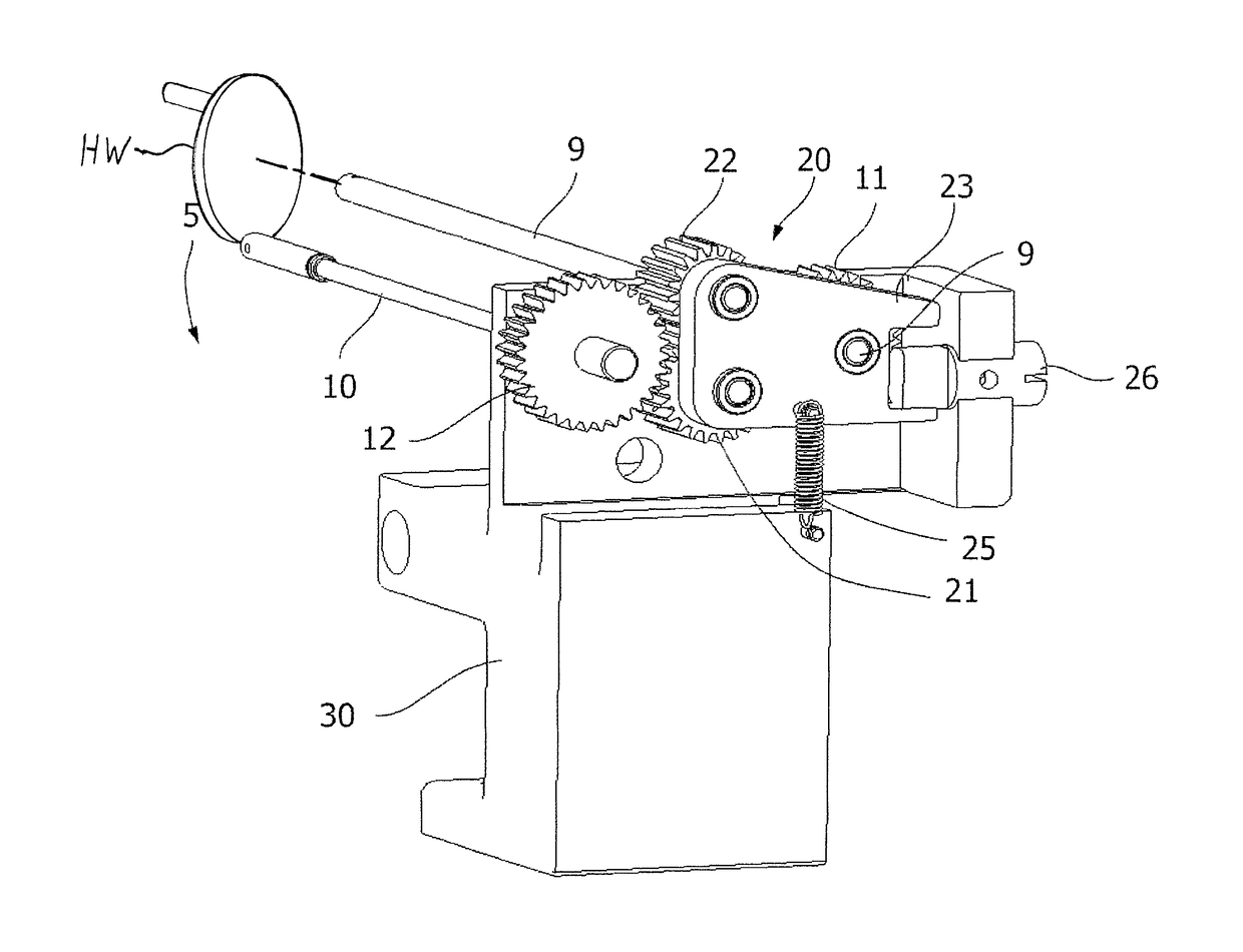 Microtome having means for reversing a direction of rotation