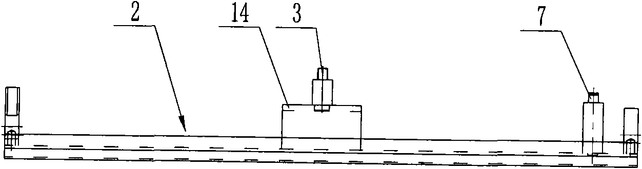 Seedling pulling up system of semi-automatic transplanting machine