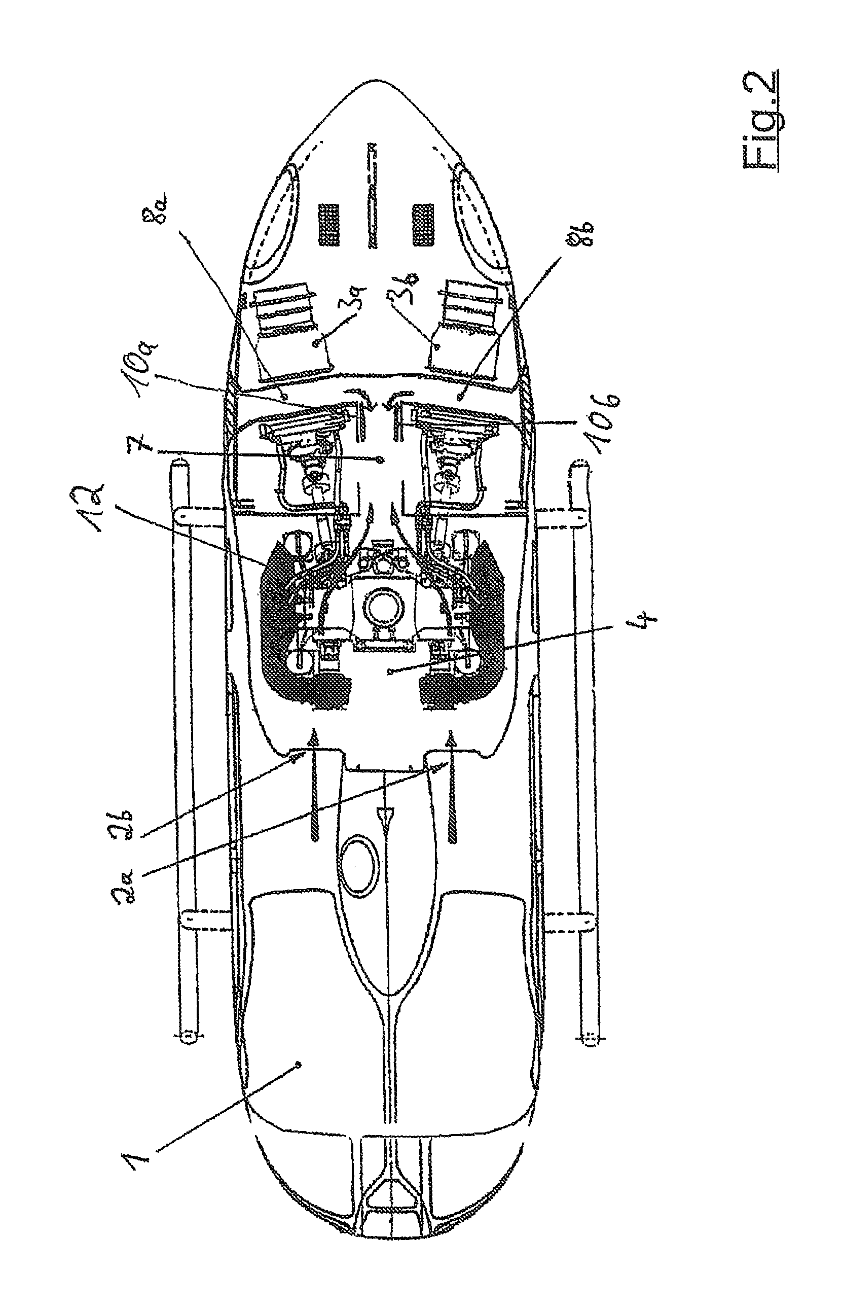 Device for feeding combustion air to an engine of an aircraft