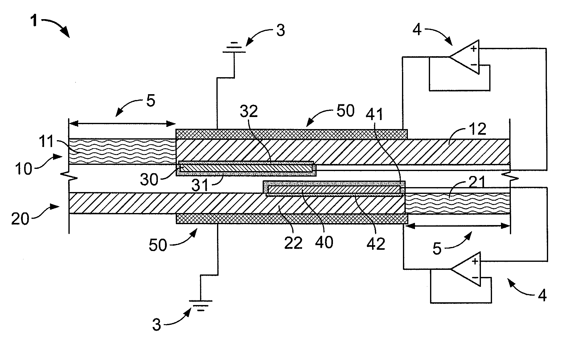 Sensor device for real-time monitoring of relative movement using capacitive fabric sensors