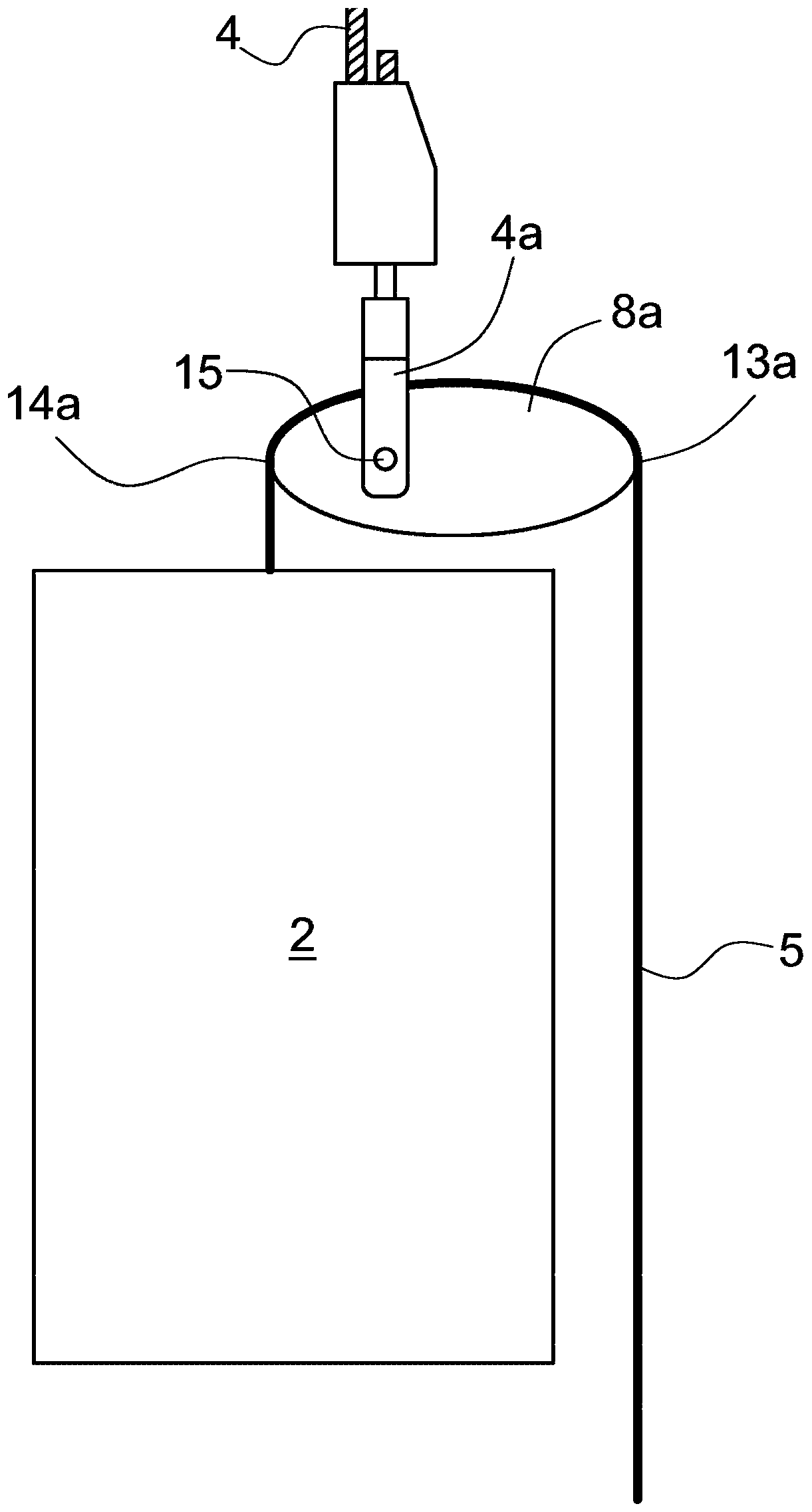 Device for adjusting the tension of elevator traction members