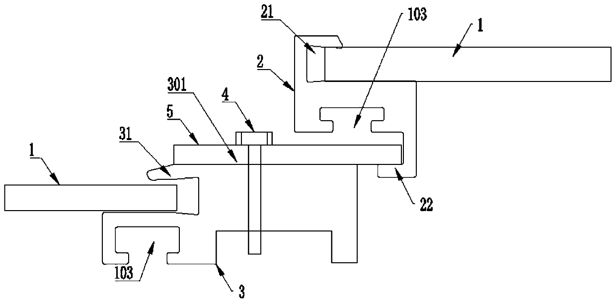 Clamping structure applied to connection of tile type photovoltaic module frame