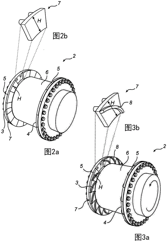 Roll crusher with at least one roll including flanges