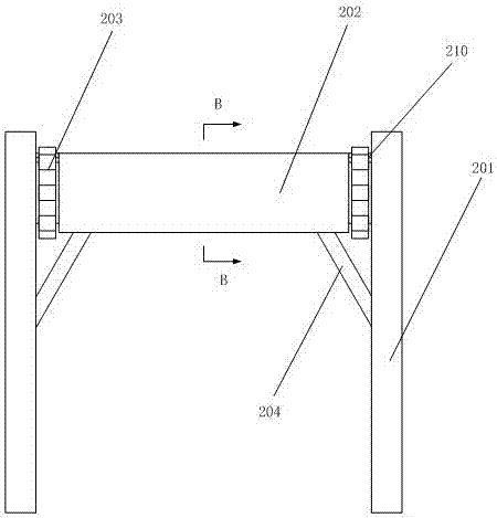 Feeding mechanism for solvent type circuit board cleaning machine for high temperature resistant diodes