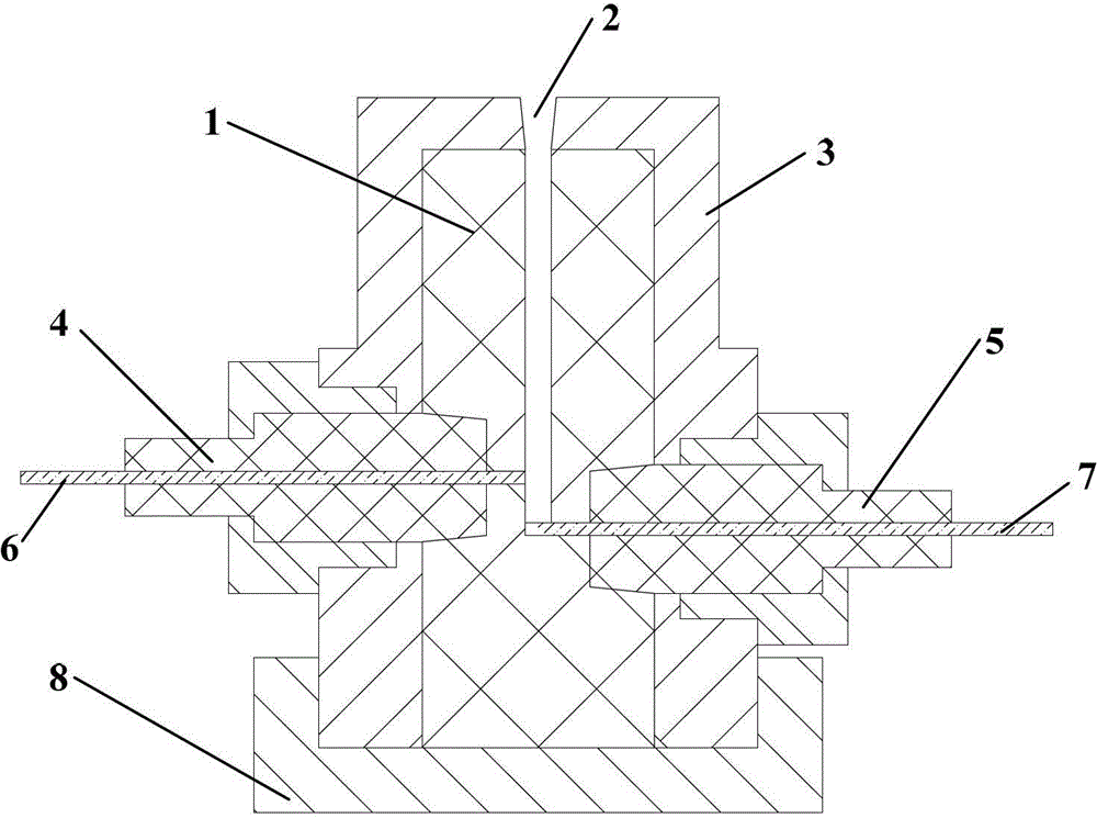 Circuit for triggering two-gap plasma jet apparatus