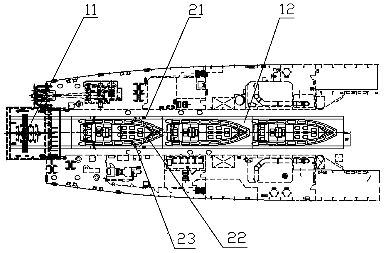 Skiff retracting and releasing device