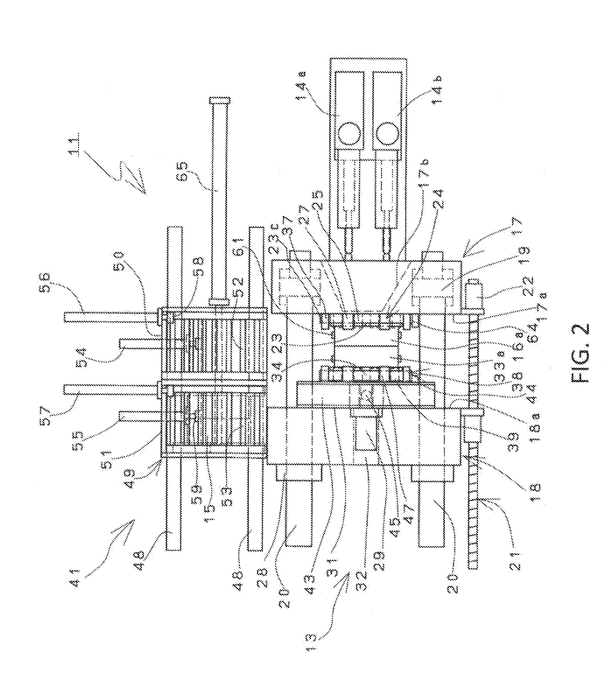 Rotary mold type injection molding machine and method for exchanging mold of rotary mold type injection molding machine