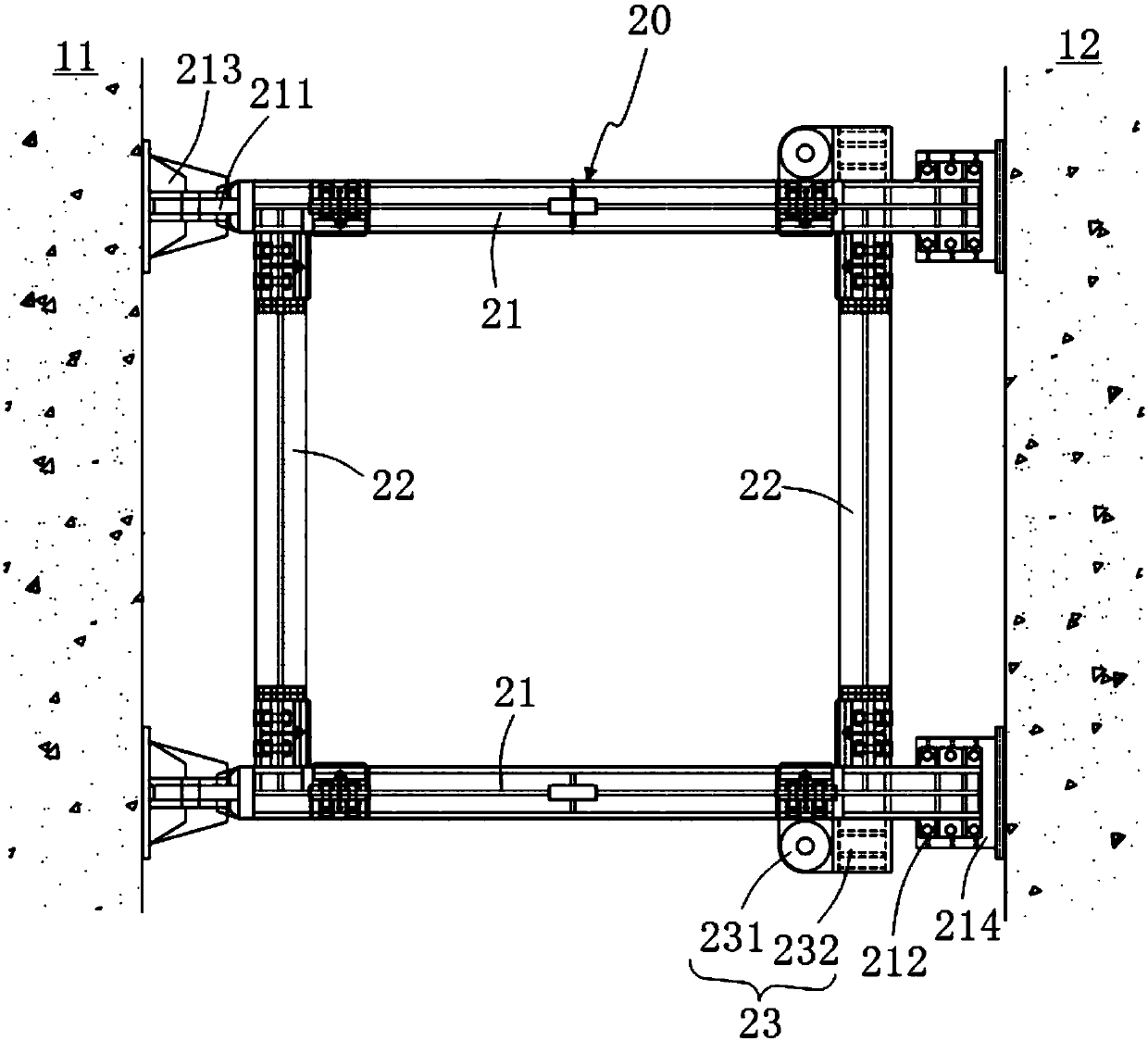 The in-situ construction method of large-scale movable jib tower cranes in super high-rise buildings is converted from internal climbing to external hanging