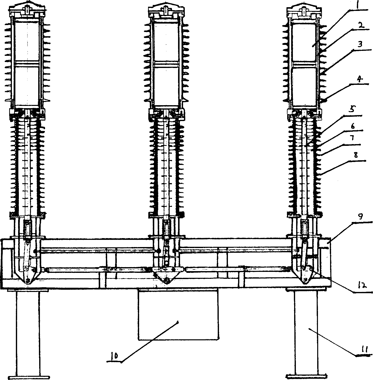 Outdoor high voltage vacuum circuit breaker