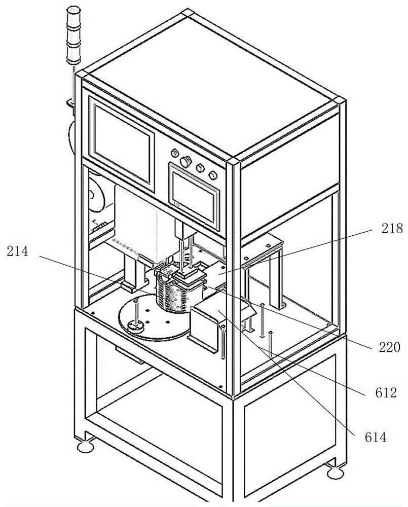 Automatic labeling machine