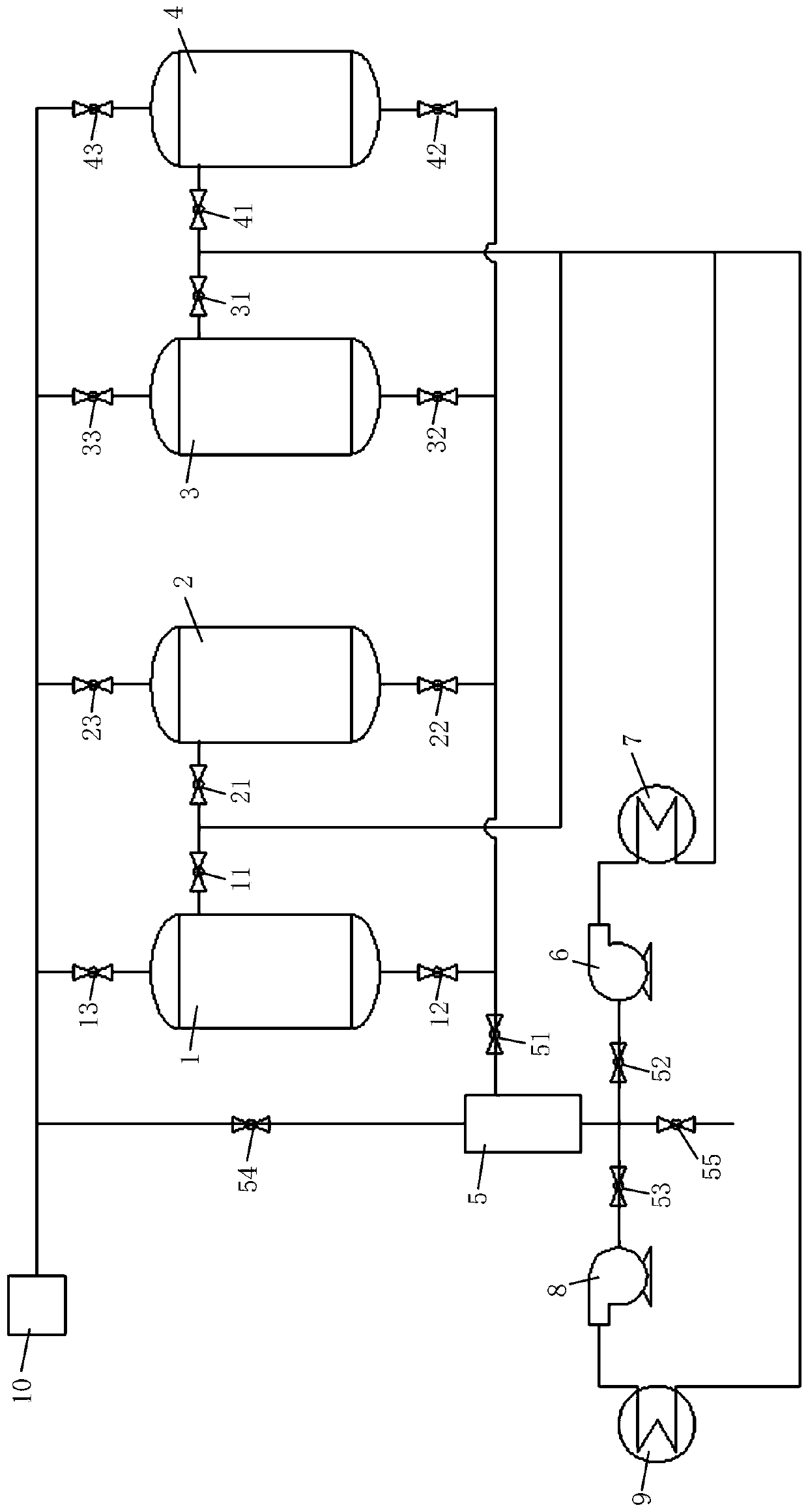 Fluid heat accumulating system and usage method thereof