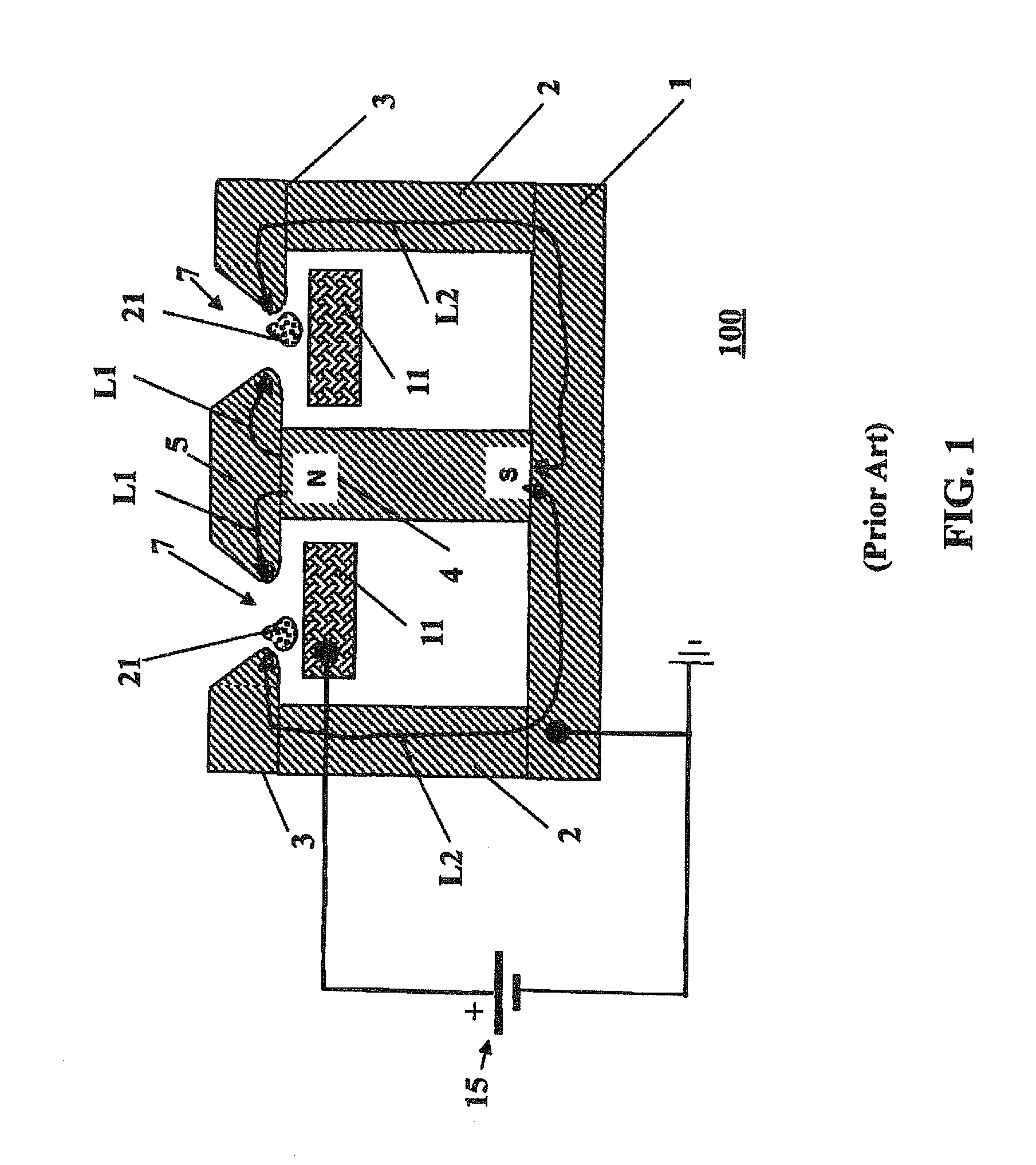 Closed drift ion source with symmetric magnetic field