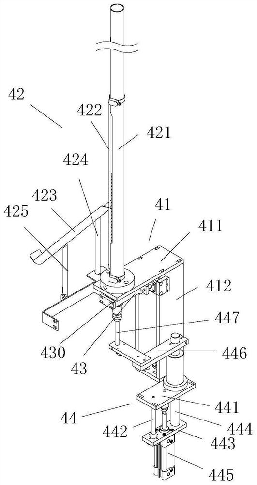 Novel single-row linear filling and sealing machine