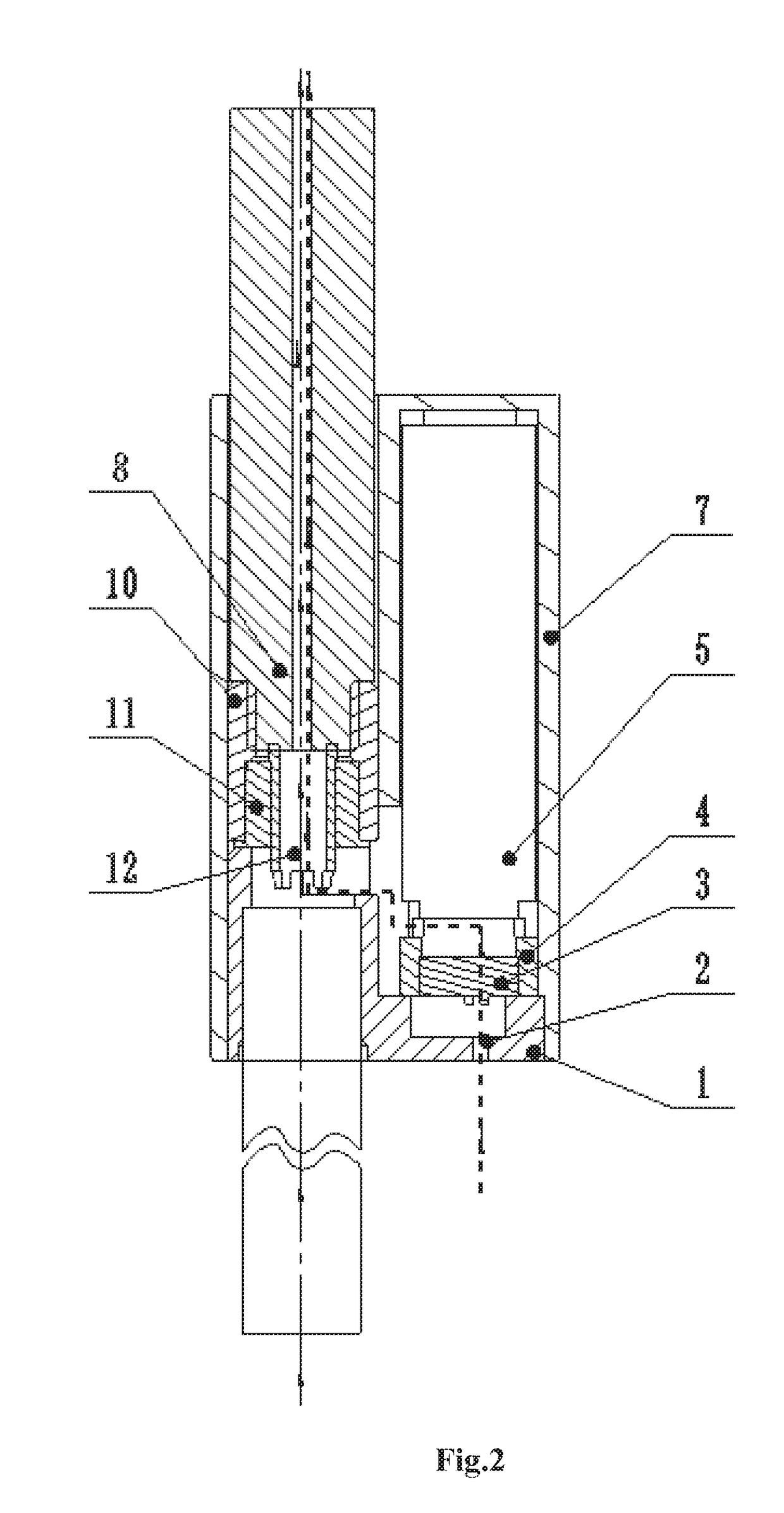 Cigarette smoking device having electronic atomization function and method for improving cigarette smoking quality