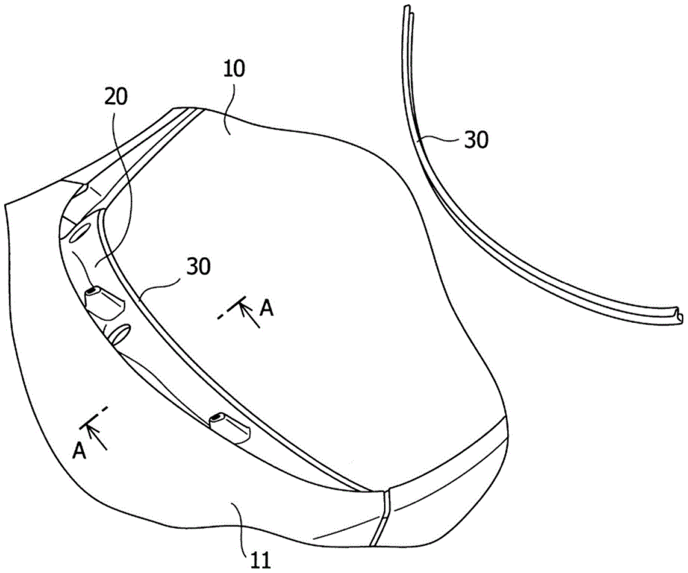 The installation structure of the molding