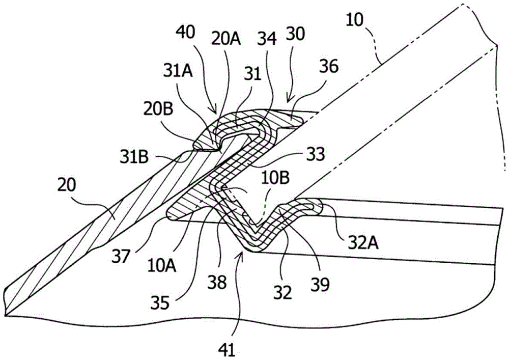 The installation structure of the molding