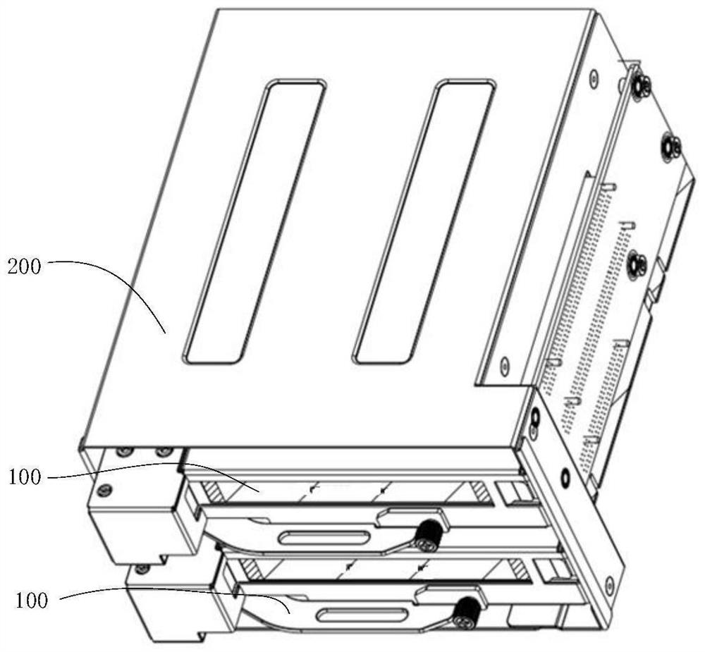 Card plugging device and electronic equipment