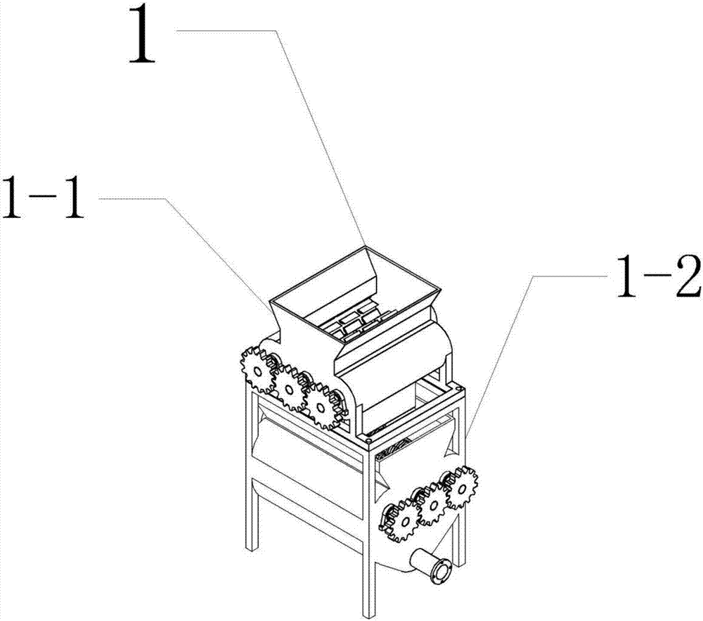 Special pulverizing and softening device for primary shaping of fungi blank