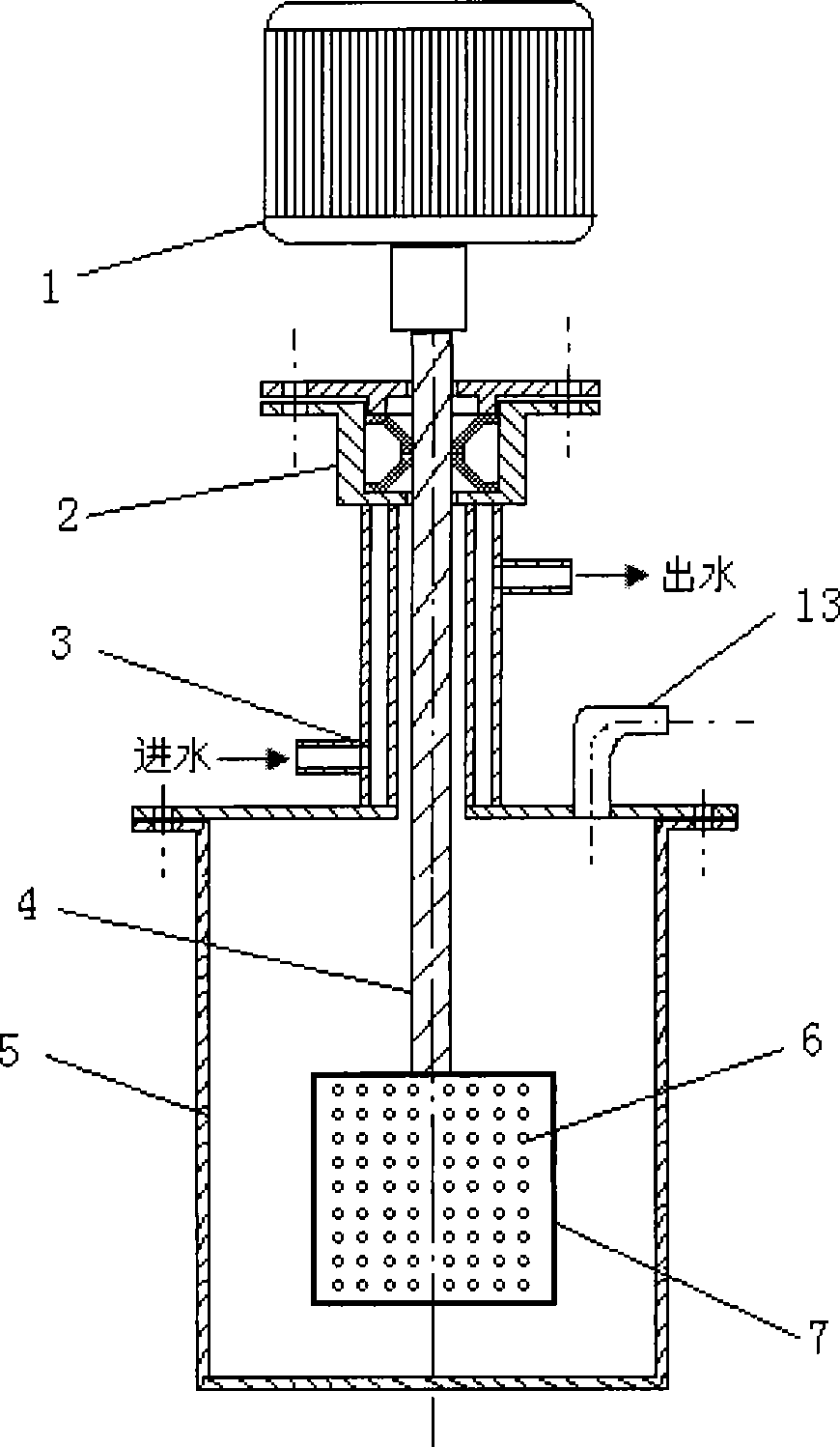 Method and device for high-efficiency recovery of waste circuit boards in vacuum