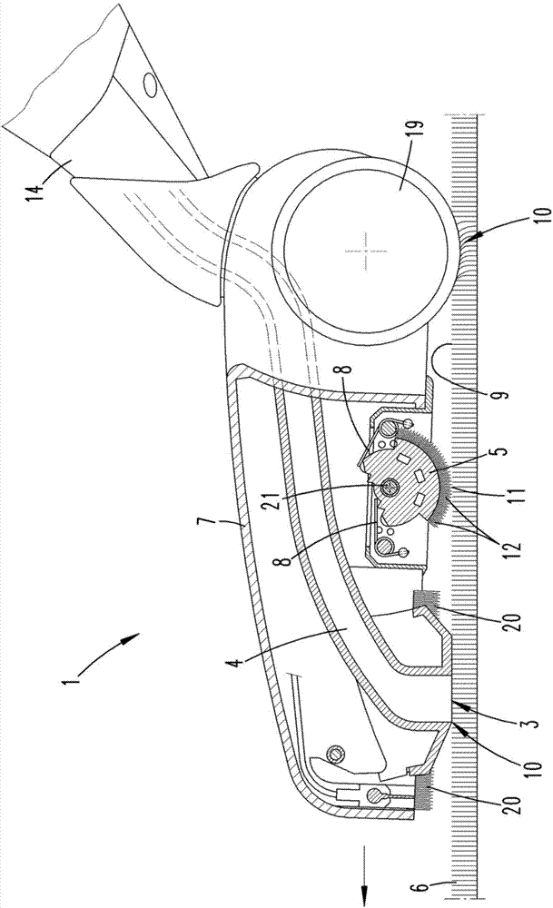 Suction nozzle for a vacuum cleaning device