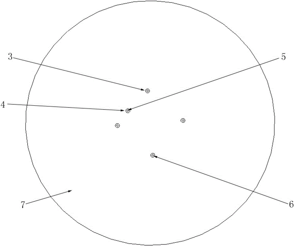 Anti-multipath-interference broadband low-axial-ratio GNSS antenna