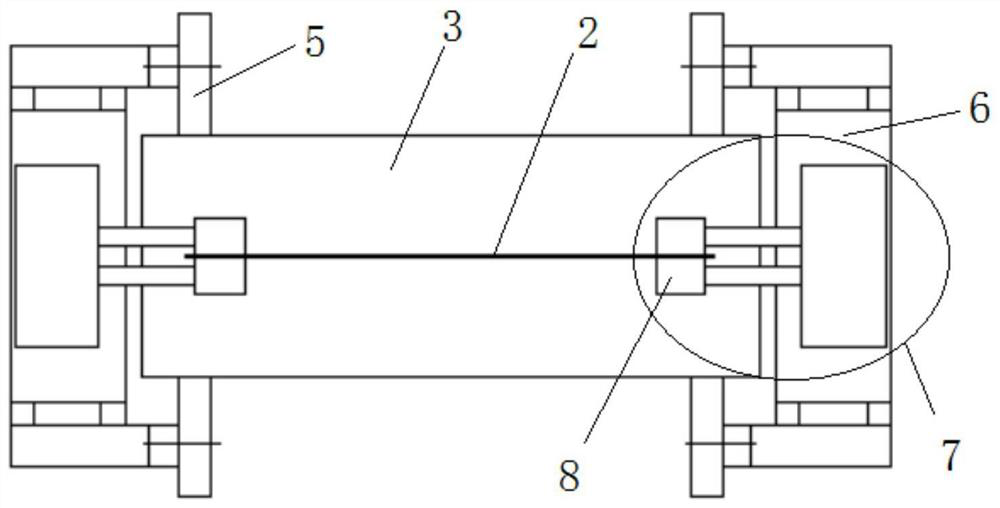 A traction system for clamping glass by short rollers and its application method