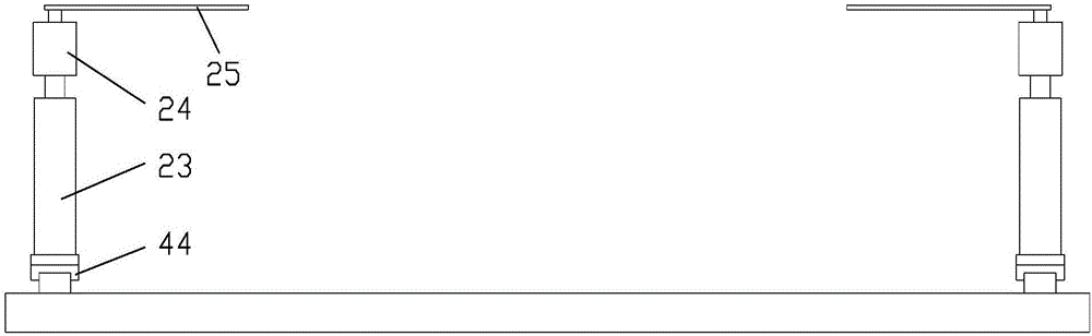 Double-roll spreading system with adjustable spreading travel