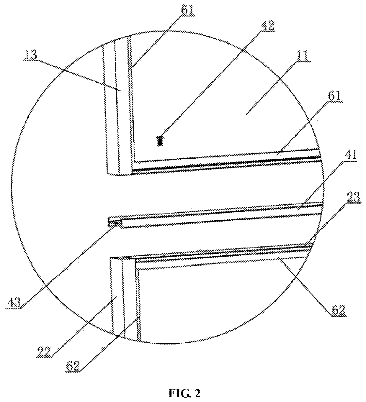 Split iron frame door structure