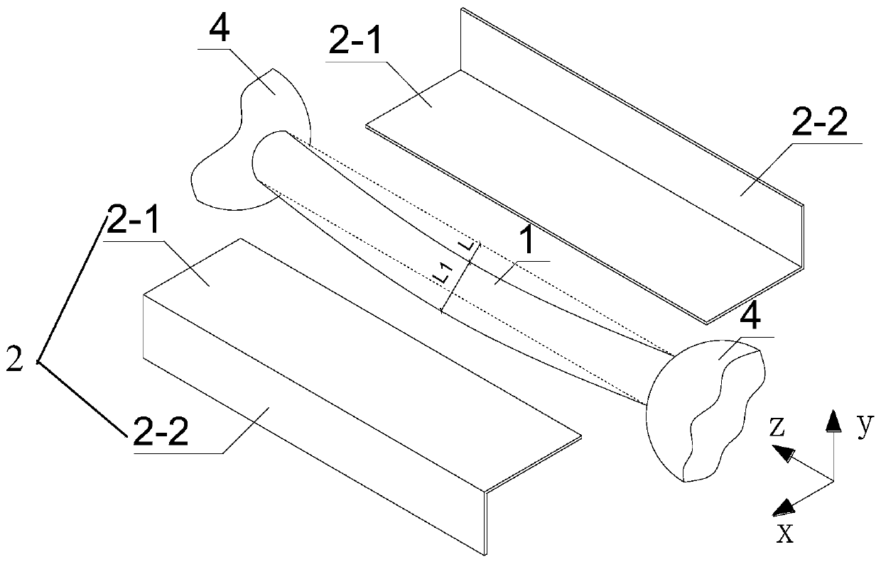 Reinforcing structure and reinforcing method of spatial structure bending compression bar