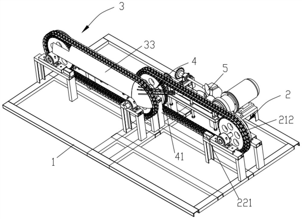 A clamping and conveying mechanism for two-way stripping of ramie