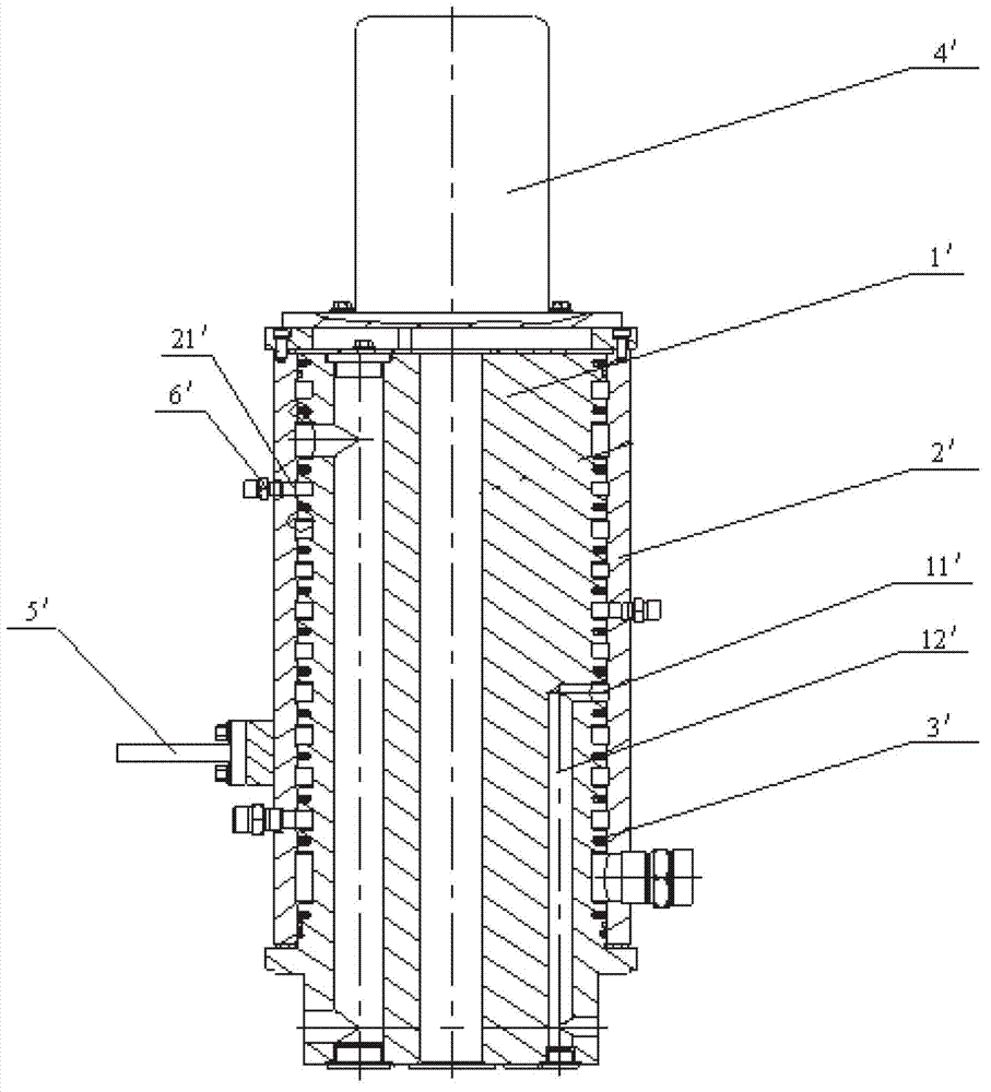 Wheel type crane and centre revolving joint thereof