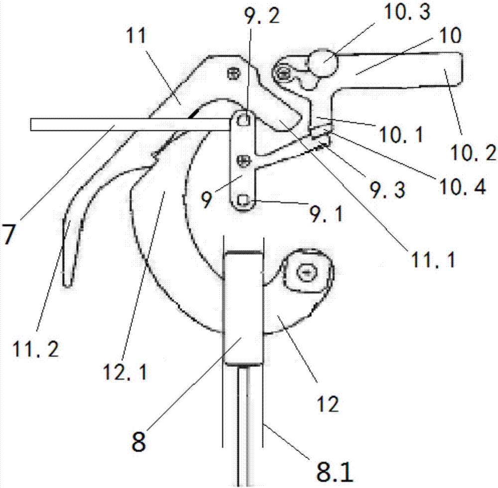 Latching device and gas transmission station pressure regulation safety cut-off valve