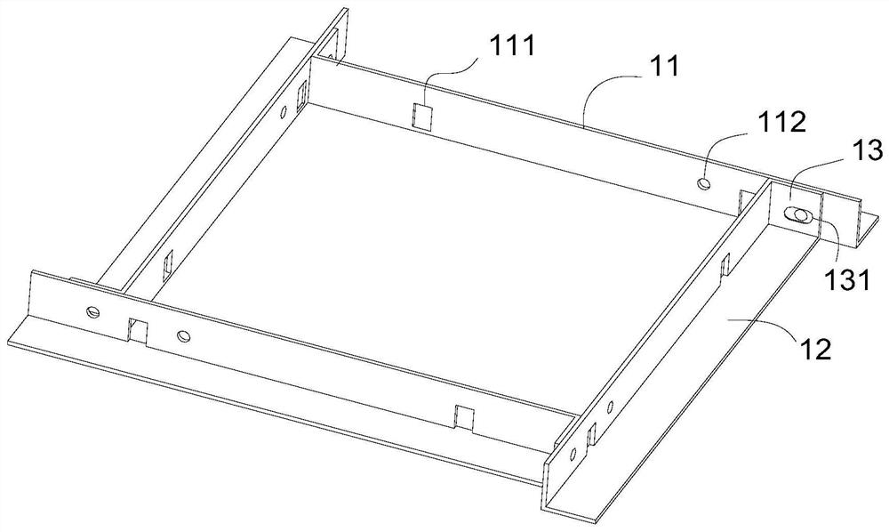 A plugging plate and a plugging device for a grouting sleeve communicating chamber