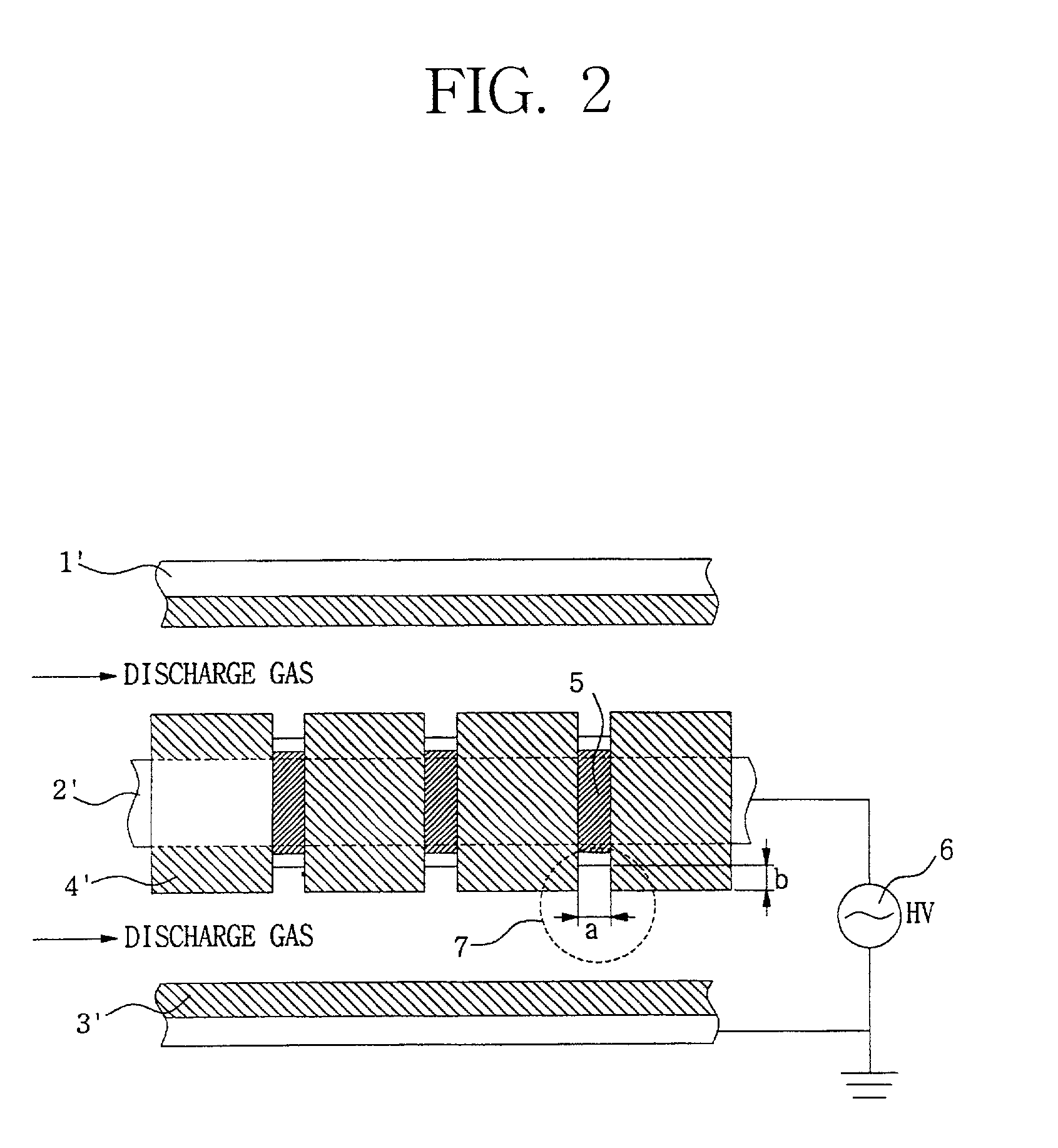 Appaaratus for generating low temperature plasma at atmospheric pressure