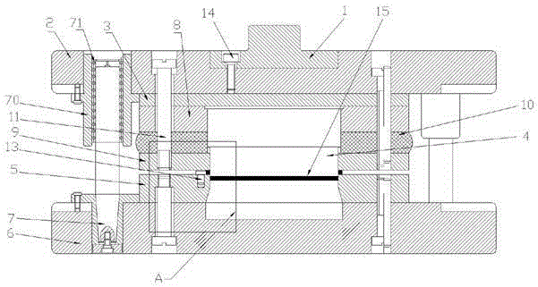 Fine blanking method and fine blanking die of automobile disc brake pad steel back