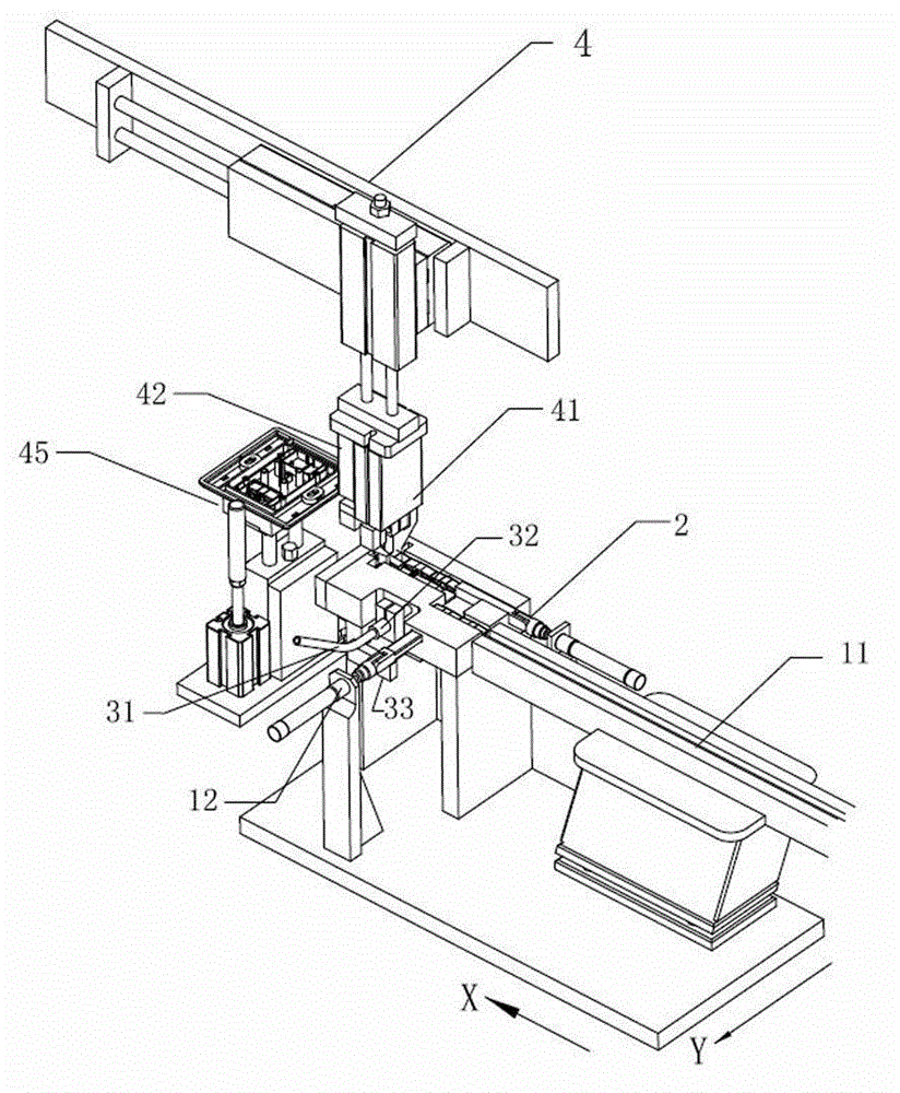 Automatic assembling mechanism for socket protection door