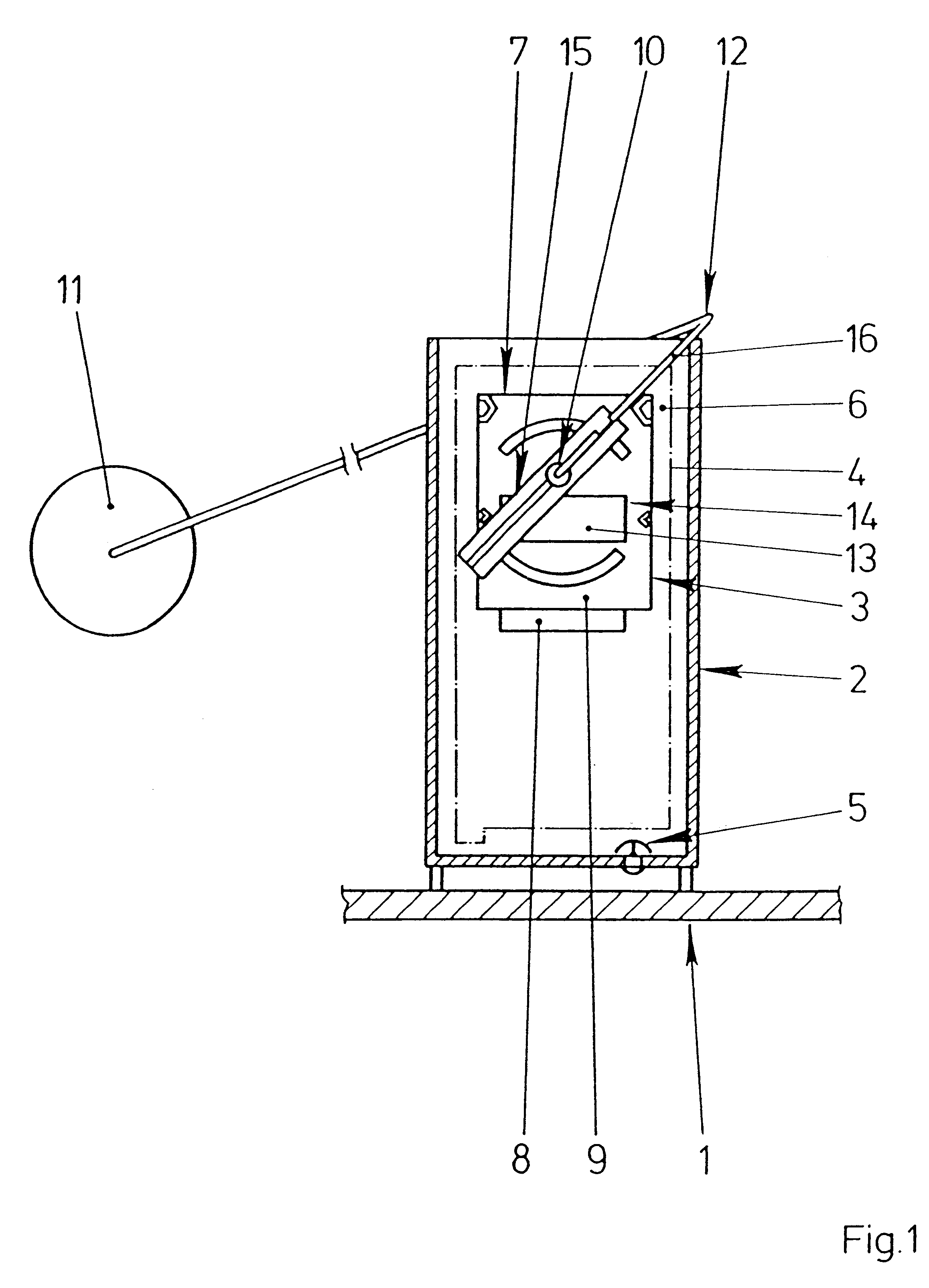 Feed device intended for mounting in a fuel tank